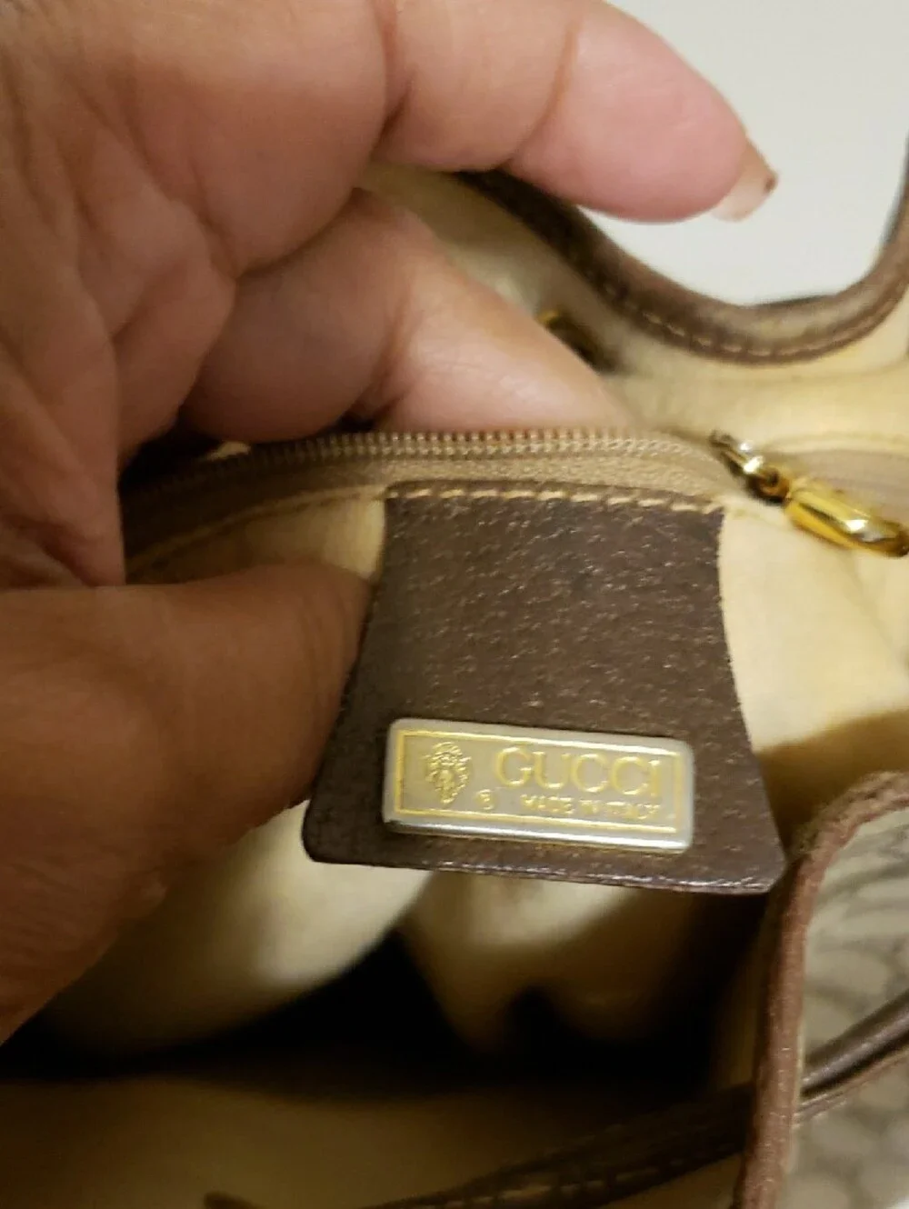 Gucci Beige Monogram Canvas Bucket Bag with Green-Red Stripe - Picture 2 of 16